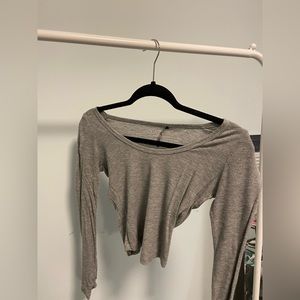 Brandy Melville Scoop Neck Crop long Sleeve